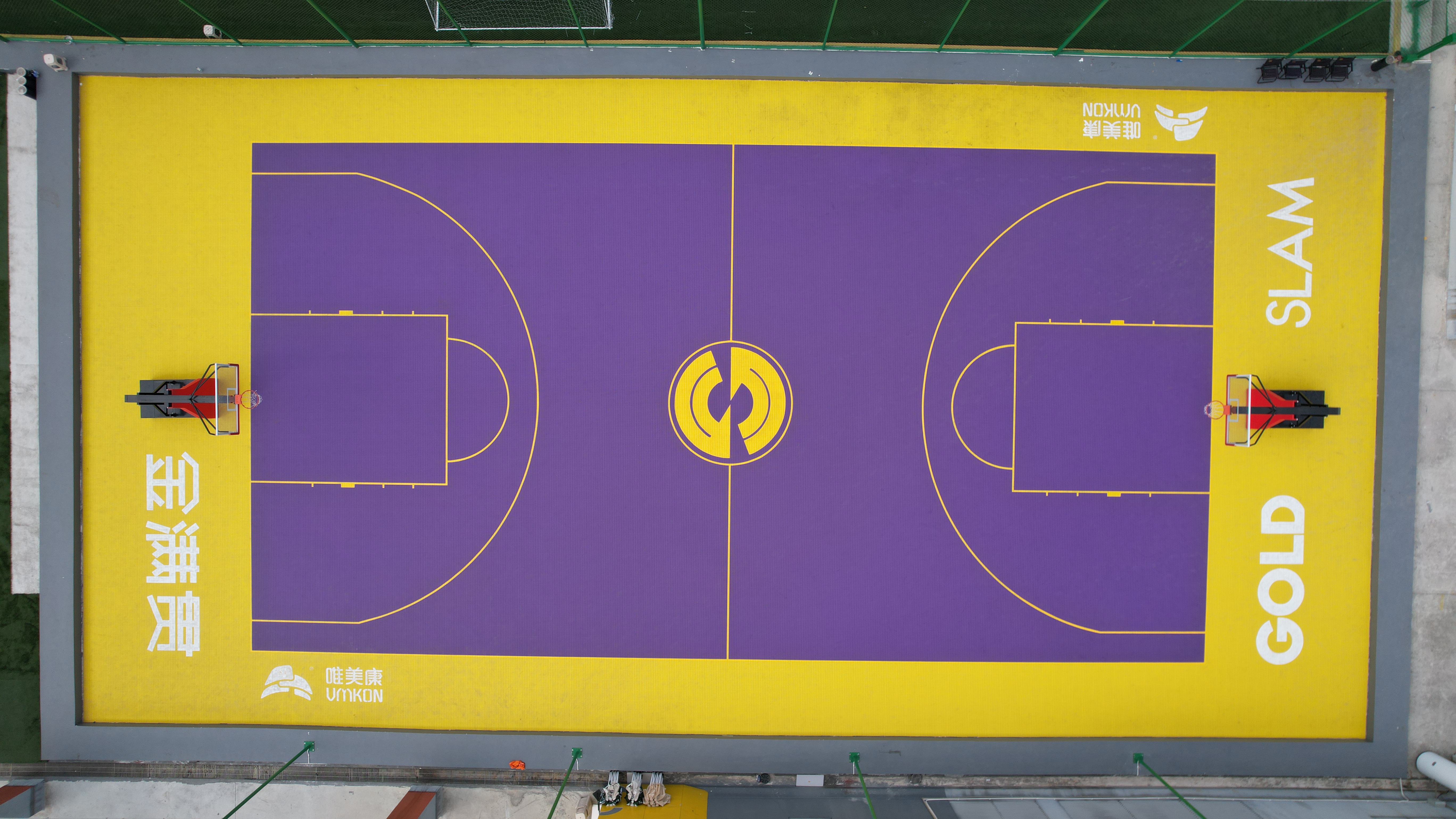 廣州金滿貫網(wǎng)球俱樂部 戶外籃球場